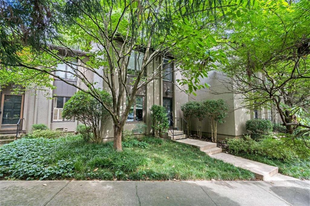 32 Ivy Pkwy., Atlanta, GA 30342