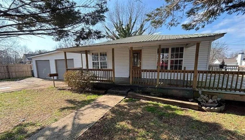 6205 Helen St., Lula, GA 30554