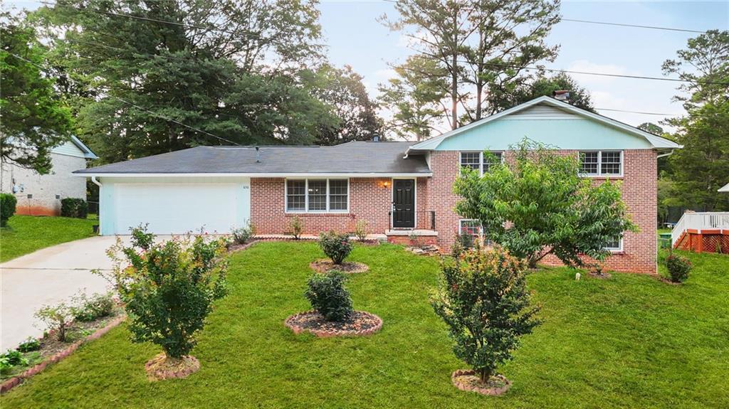 636 Hearon Dr., Stone Mountain, GA 30088