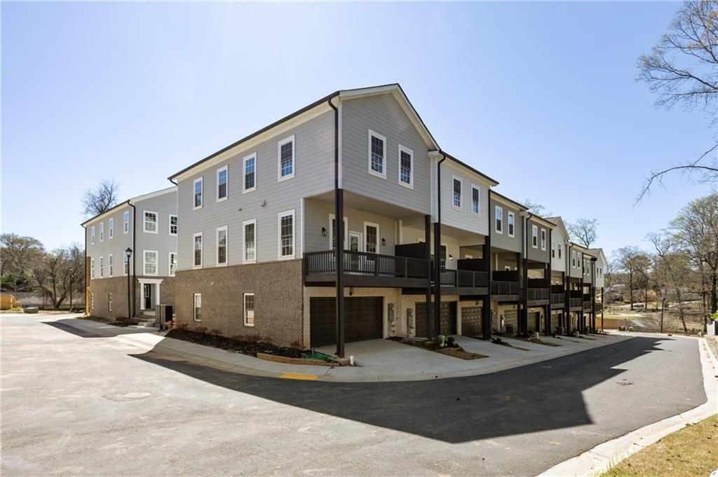 3165 Dogwood Dr. #107, Hapeville, GA 30354