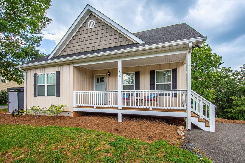 42 Camp Dr., Dahlonega, GA 30533