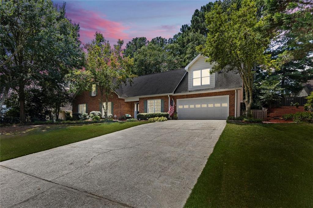 1082 Sunny Glenn Ct., Lawrenceville, GA 30043