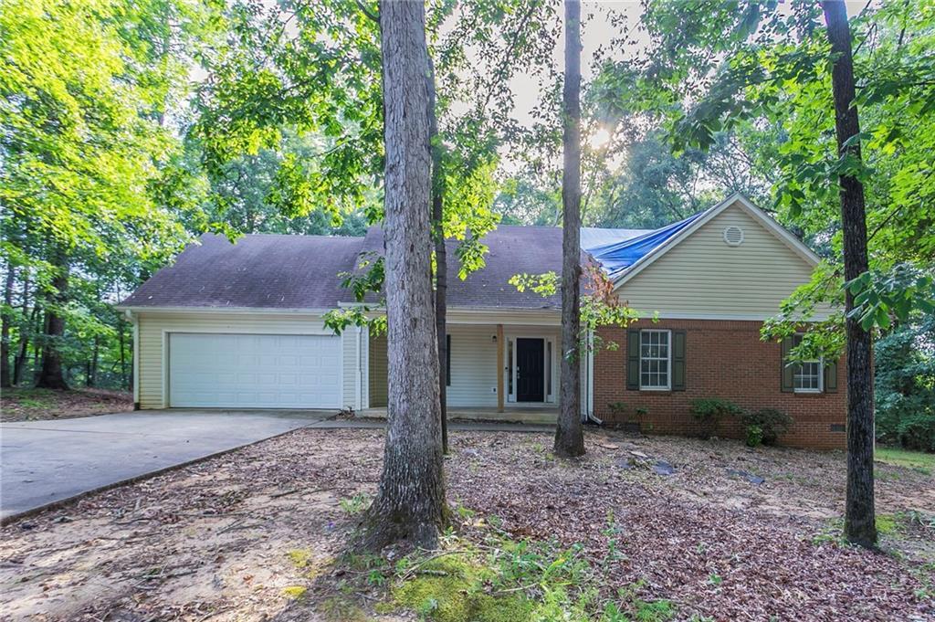 930 Thornwood Cir., Covington, GA 30016