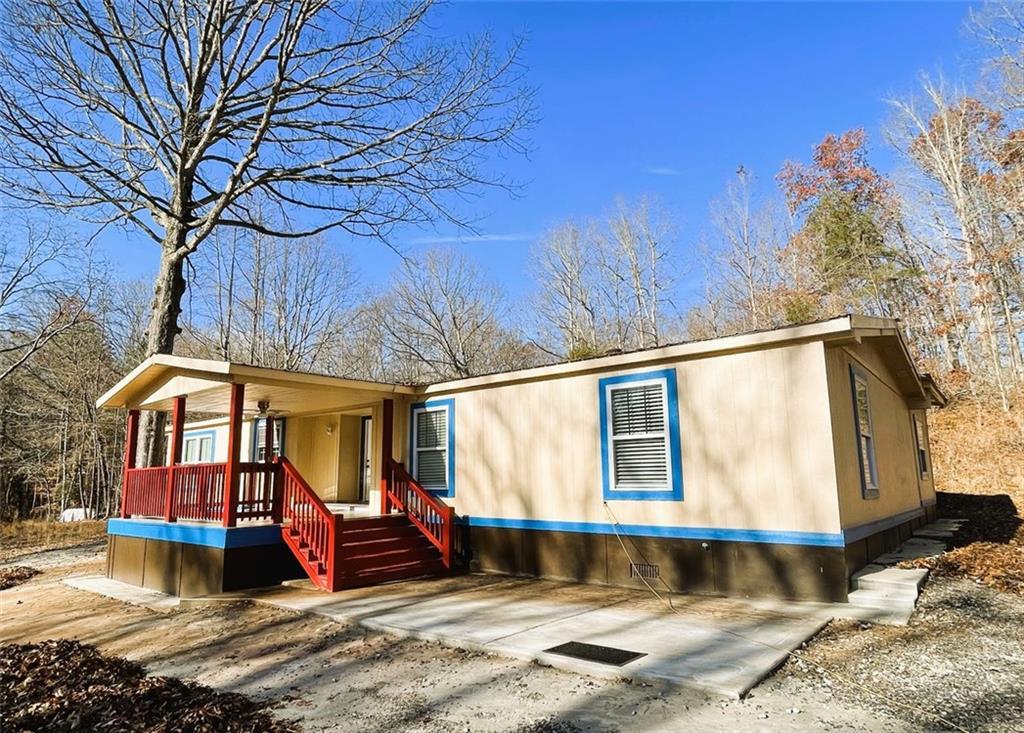 6225 Lollis Creek Rd., Flowery Branch, GA 30542