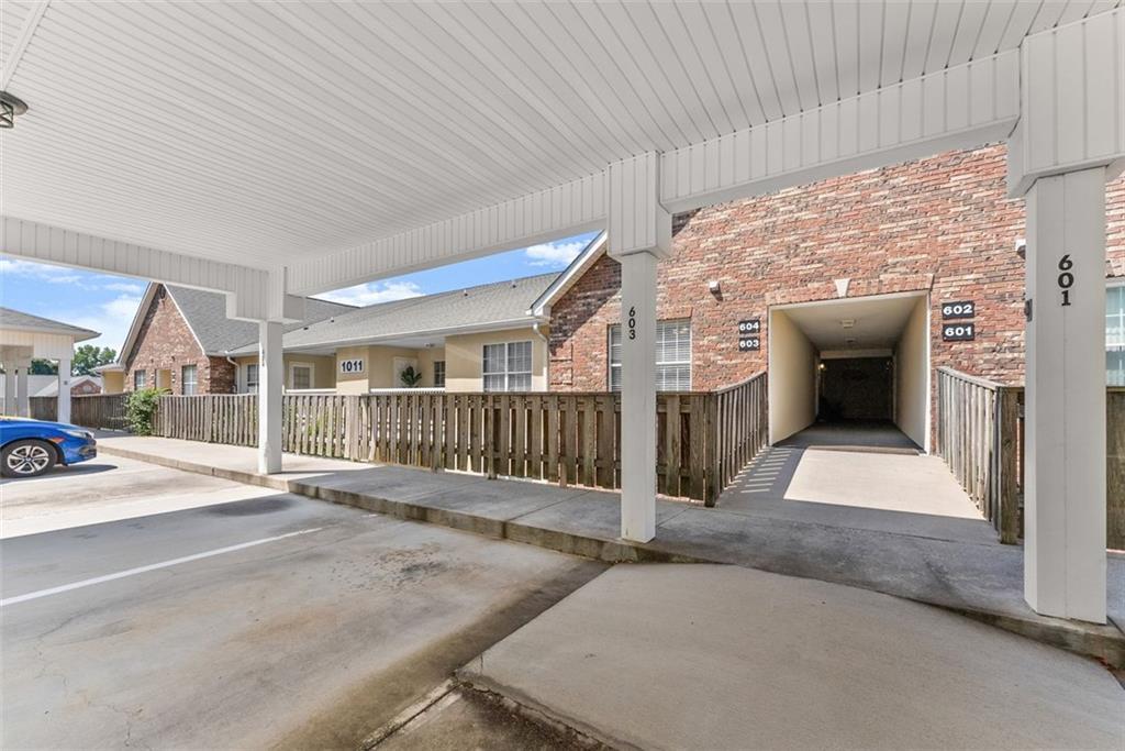 1011 Holly Dr. #604, Gainesville, GA 30501