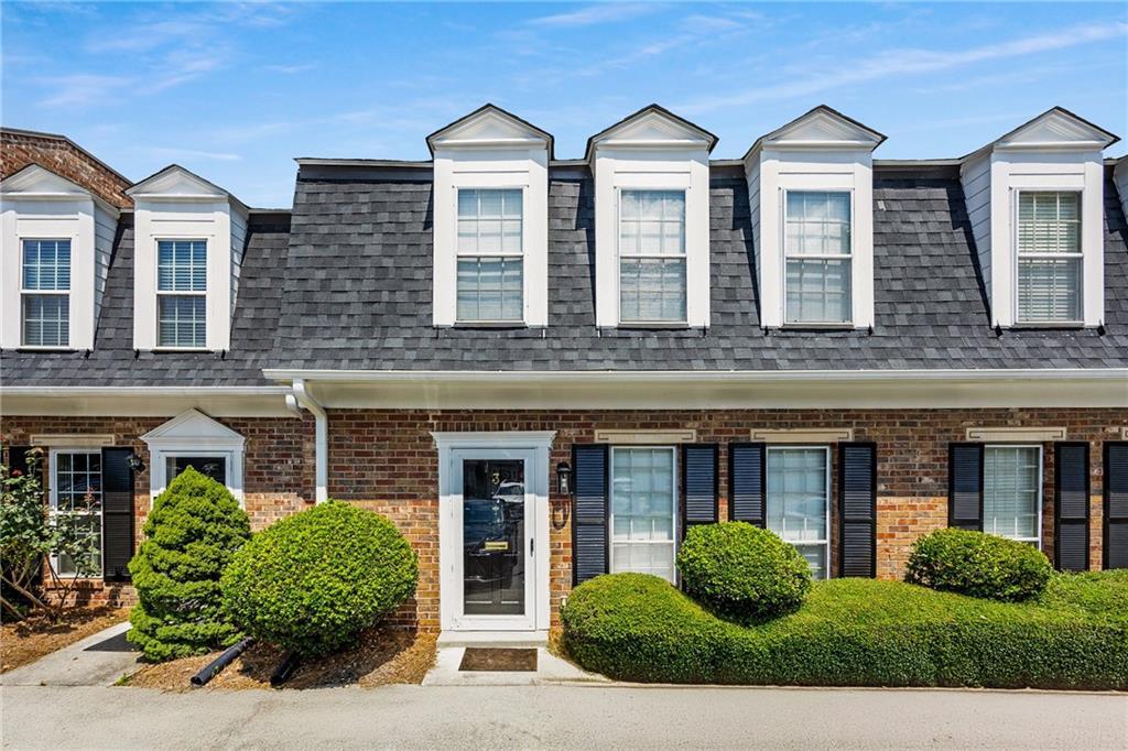 3 Market Square Pl., Atlanta, GA 30318
