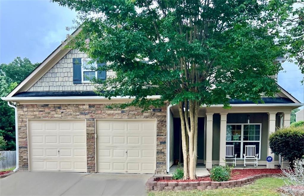 1116 Silverbrooke Dr., Powder Springs, GA 30127