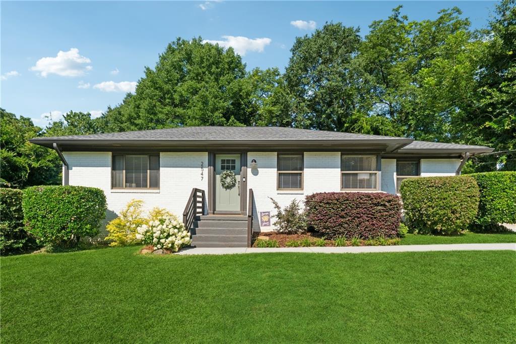 2547 Glendale Cir., Smyrna, GA 30080