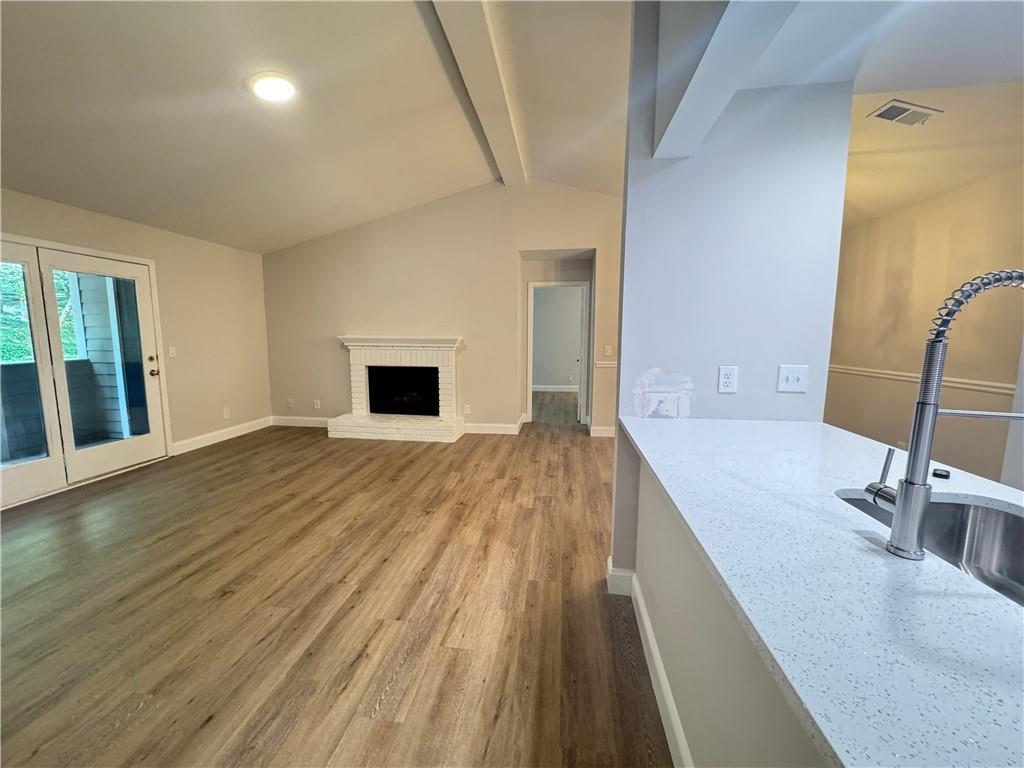 308 Warm Springs Cir., Roswell, GA 30075
