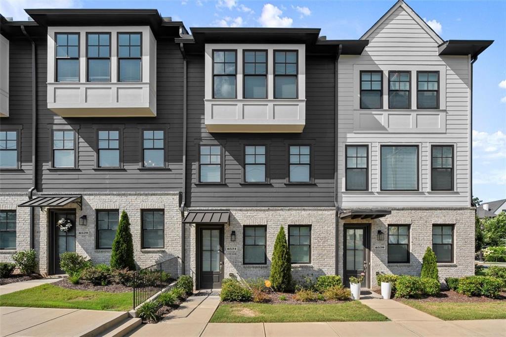 6524 Beacon Dr., Sandy Springs, GA 30328