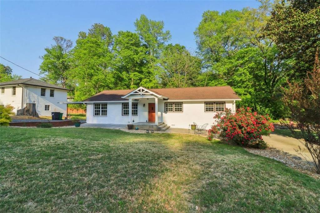 2071 Meadowbrook Ln., Marietta, GA 30067