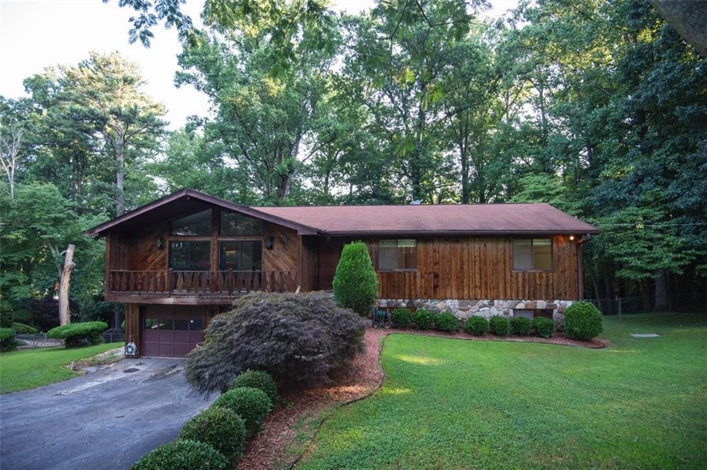 3570 Castlehill Ct., Tucker, GA 30084