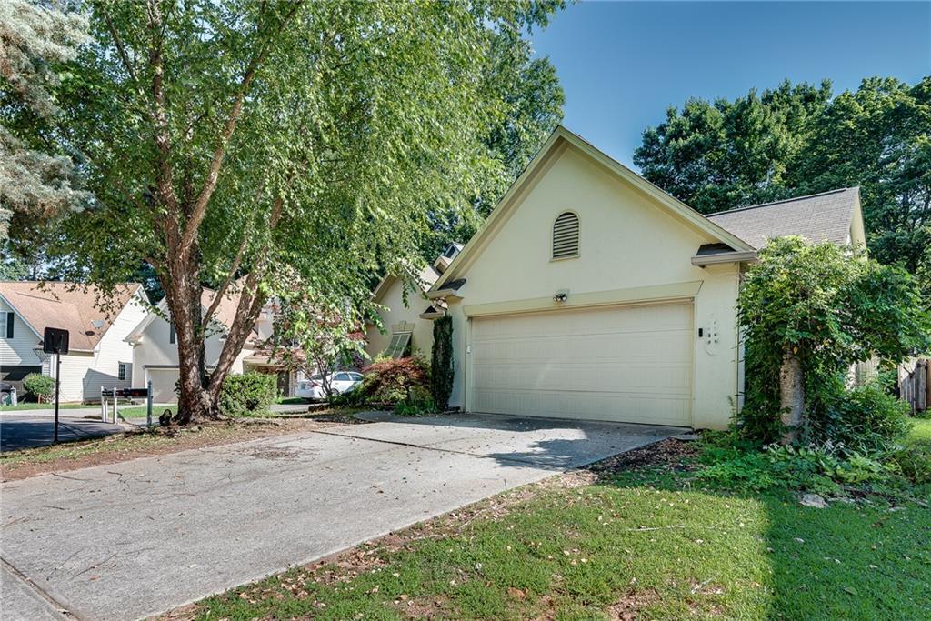 225 Morton Creek Cir, Johns Creek, GA 30022