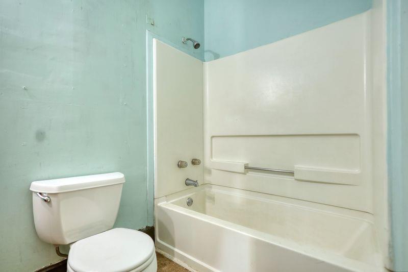 41 N Broad St., Porterdale, GA 30014
