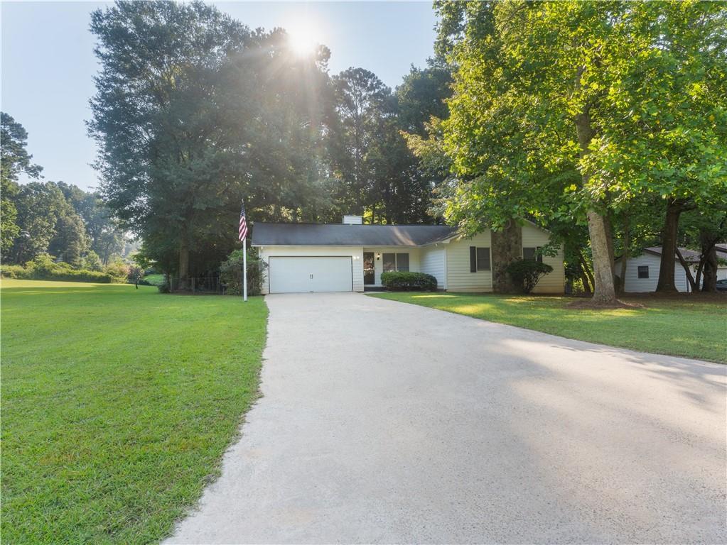 8234 Tupelo Tr., Jonesboro, GA 30236