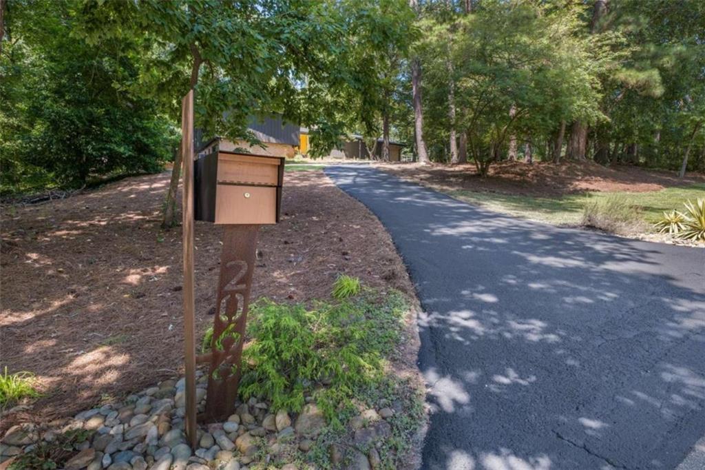 2066 Fairgreen Dr., Tucker, GA 30087