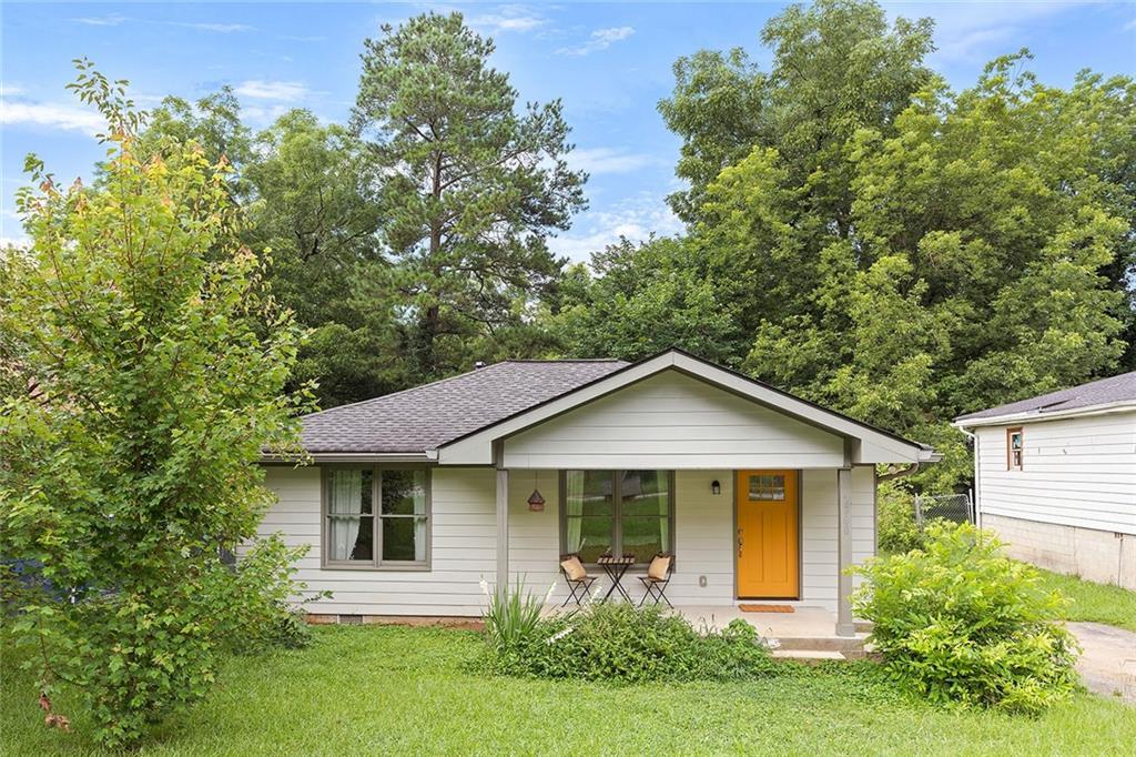 2280 Larchwood Rd., Atlanta, GA 30310