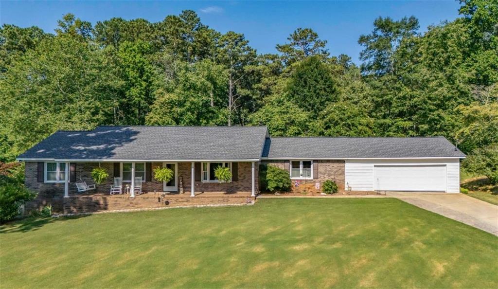 188 Shadowood Ln., Bremen, GA 30110
