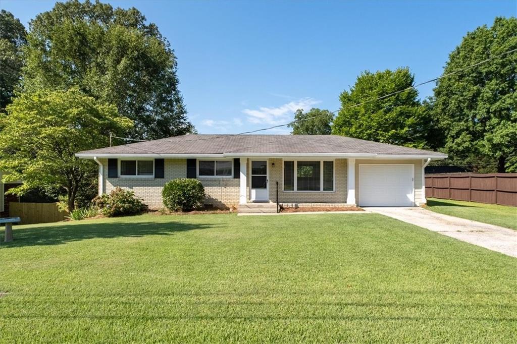 616 Rosedale Dr., Smyrna, GA 30082