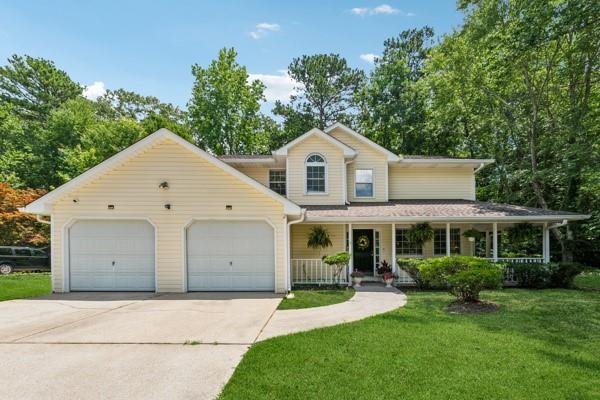 9130 Charlton Pl., Douglasville, GA 30135