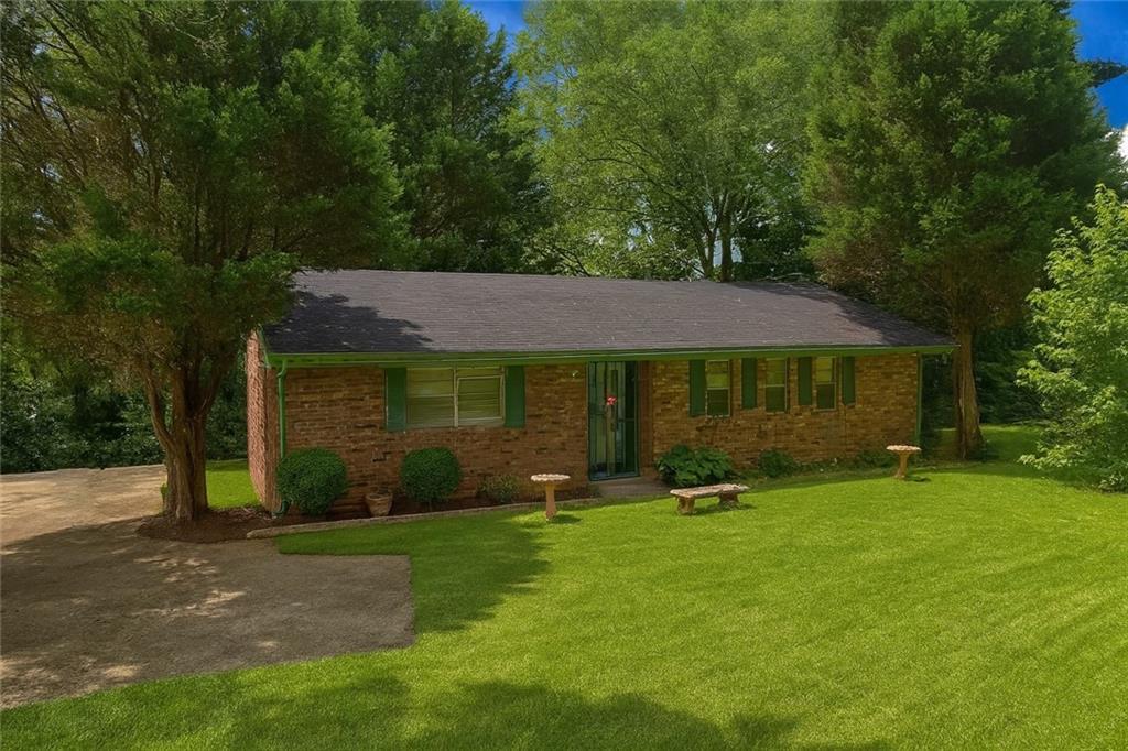 1491 Boulderwoods Dr., Atlanta, GA 30316