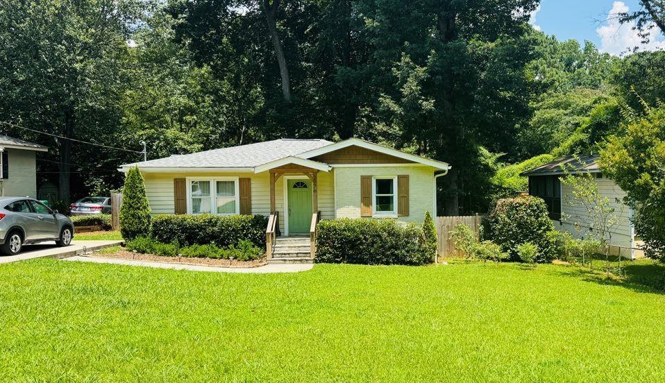 2976 Lowrance Dr., Decatur, GA 30033