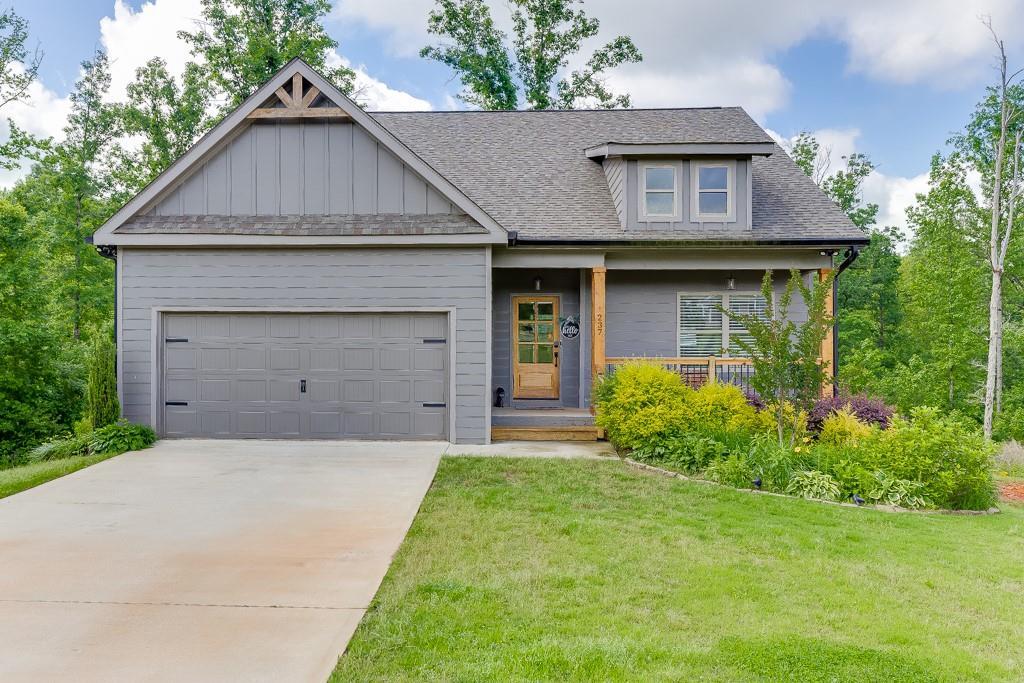 237 Oakwood Dr., Commerce, GA 30529