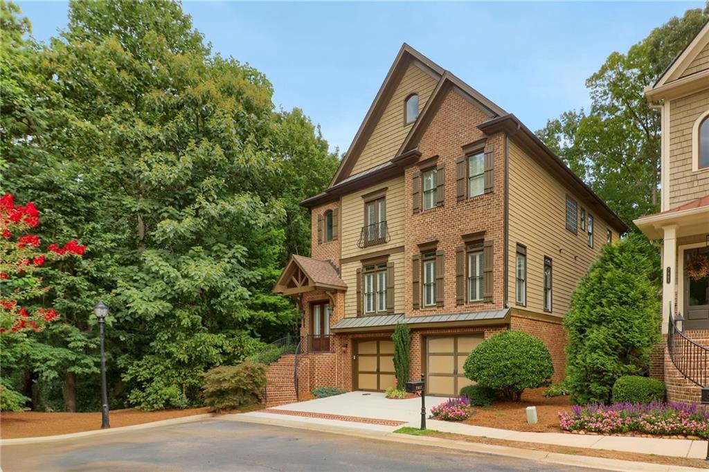 7967 Magnolia Sq., Atlanta, GA 30350