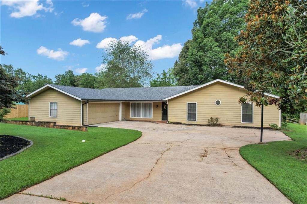 5357 Golfcrest Cir., Stone Mountain, GA 30088