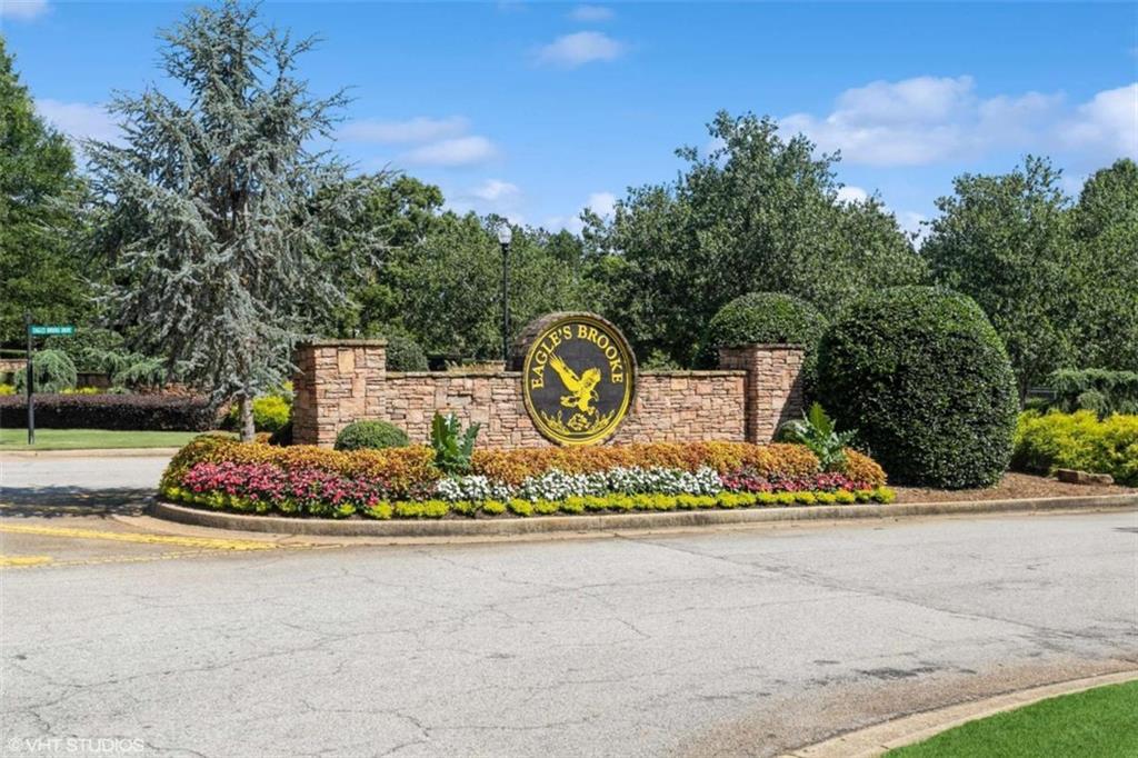 1020 Eagles Brooke Dr., Locust Grove, GA 30248