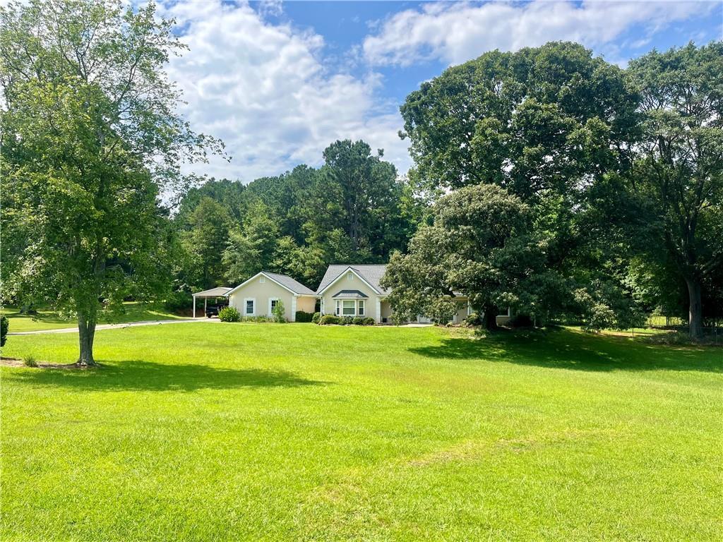 10 Carriage Gate Dr., Sharpsburg, GA 30277