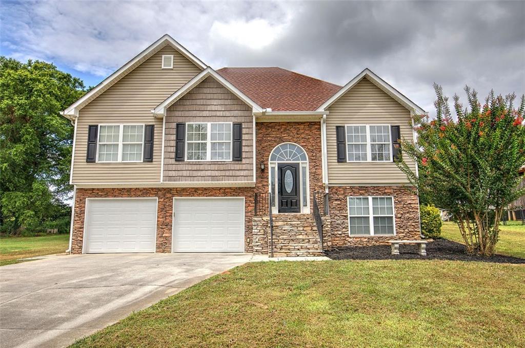 105 Woodberry Dr., Calhoun, GA 30701