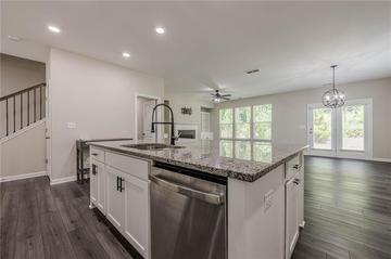 3430 Vicar Ln., Scottdale, GA 30079