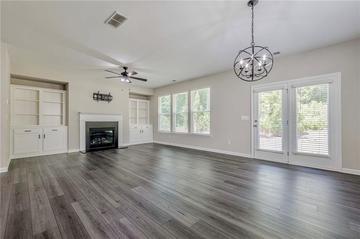 3430 Vicar Ln., Scottdale, GA 30079