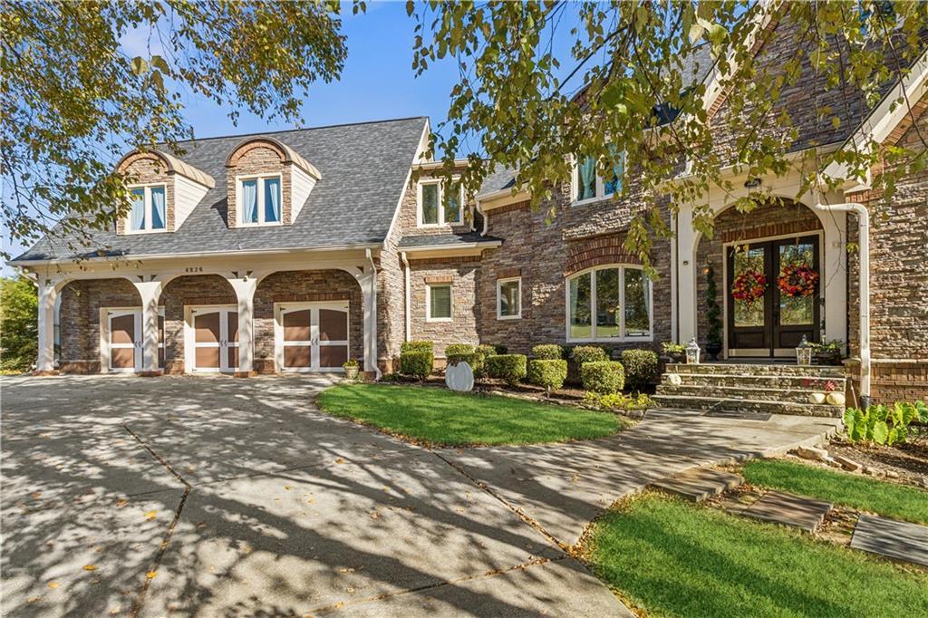 4826 Rose Heights Dr., Flowery Branch, GA 30542