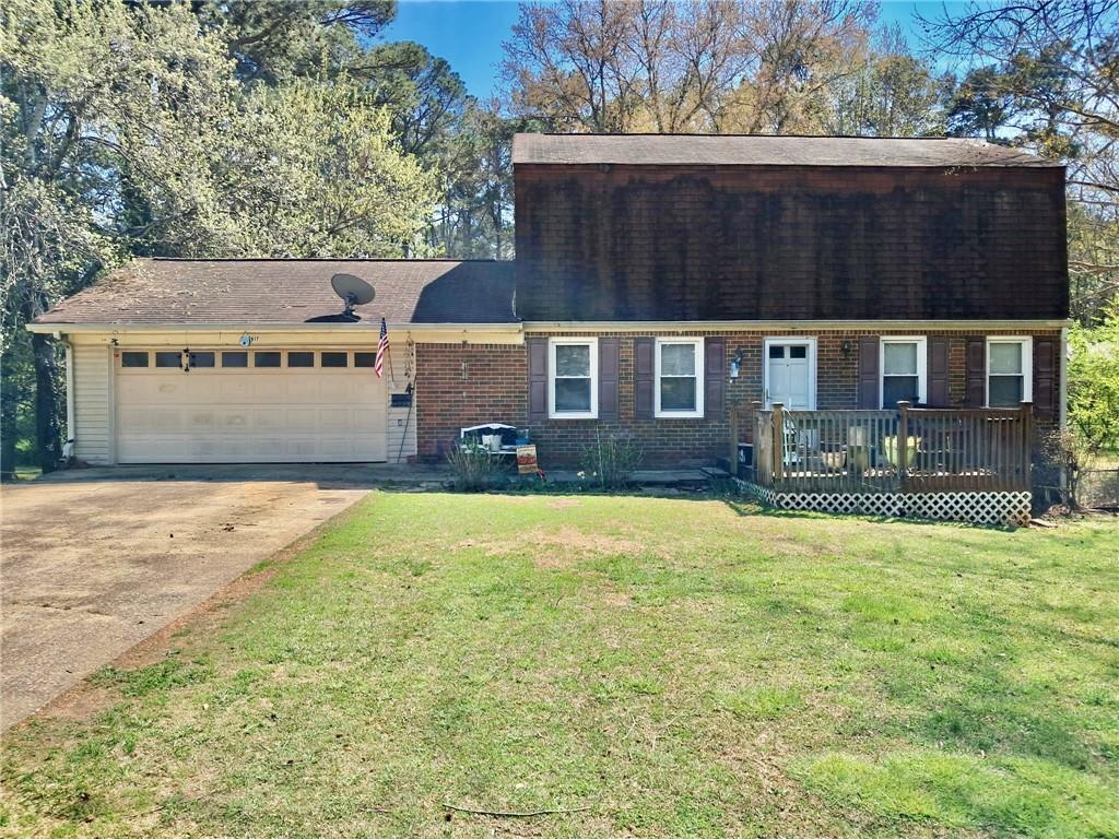 6917 Laurelwood Dr., Douglasville, GA 30135