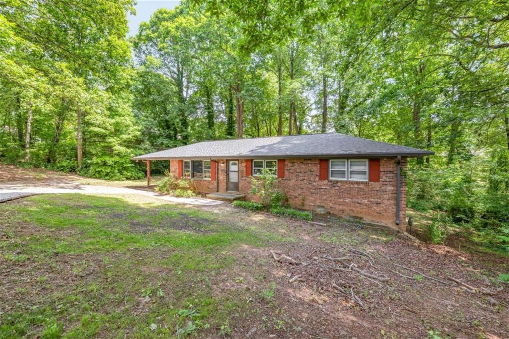 136 Briarwood Dr., Toccoa, GA 30577