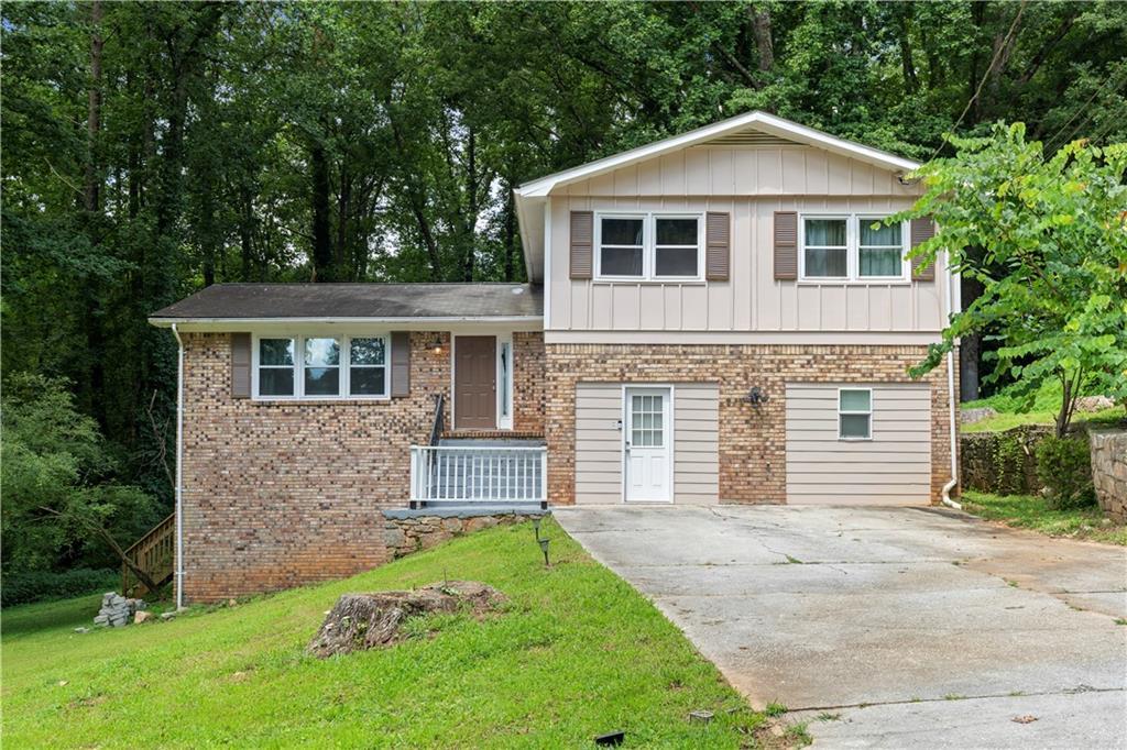811 Corundum Ct., Stone Mountain, GA 30083