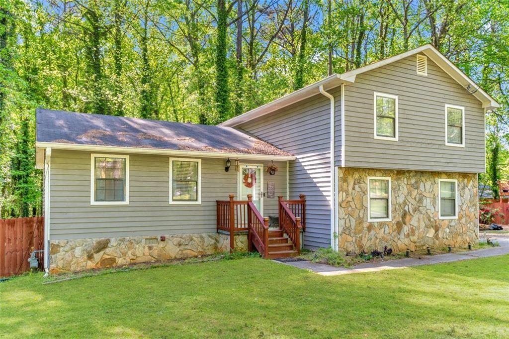 484 Aberdeen Dr., Stone Mountain, GA 30083