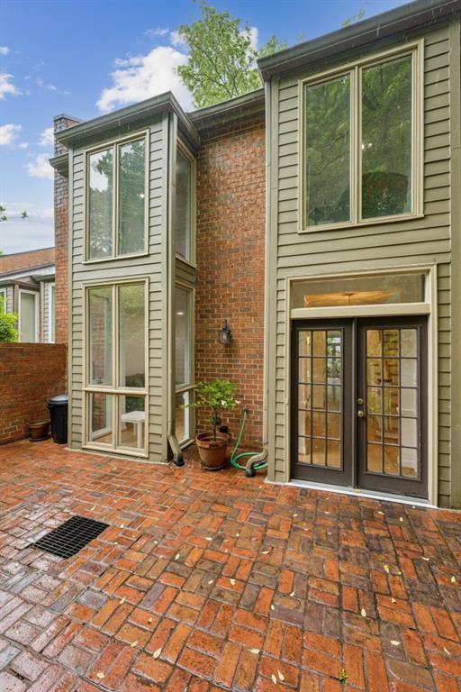 68 Willow Glen, Atlanta, GA 30342