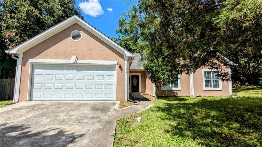 2596 Waterfall Ct., Ellenwood, GA 30294