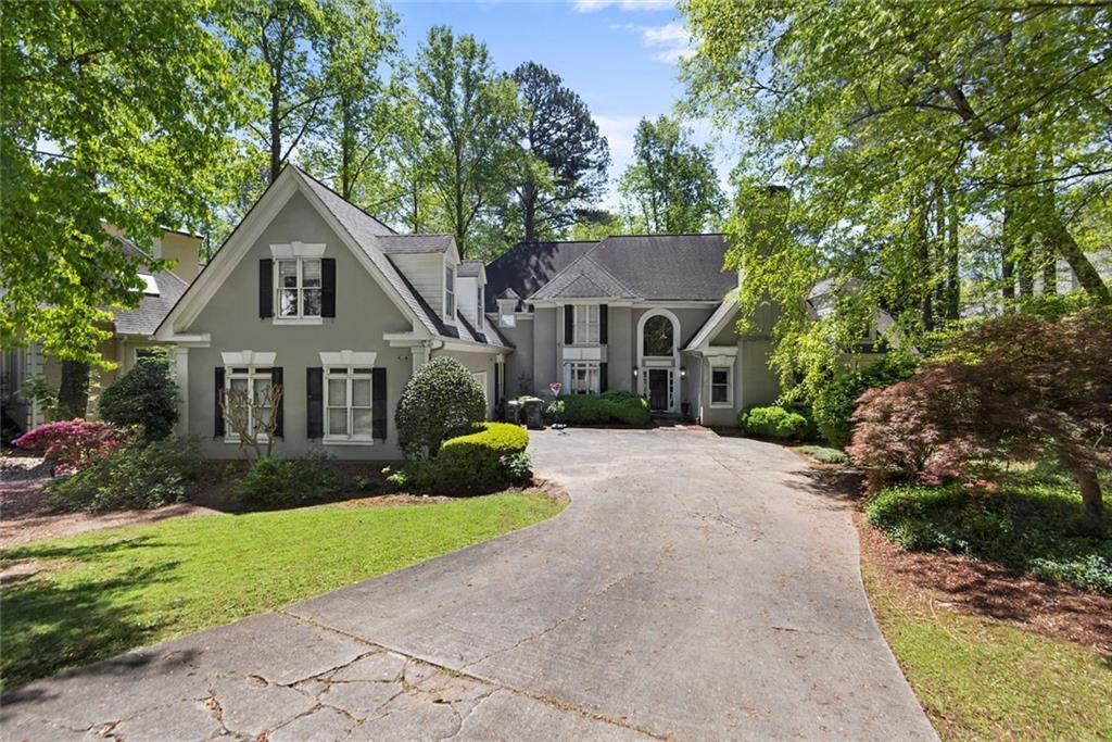 105 Grogans Lake Dr., Atlanta, GA 30350