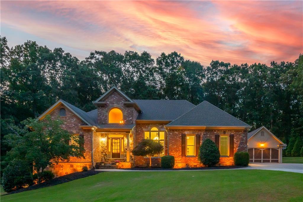 644 Herring Rd., Grayson, GA 30017