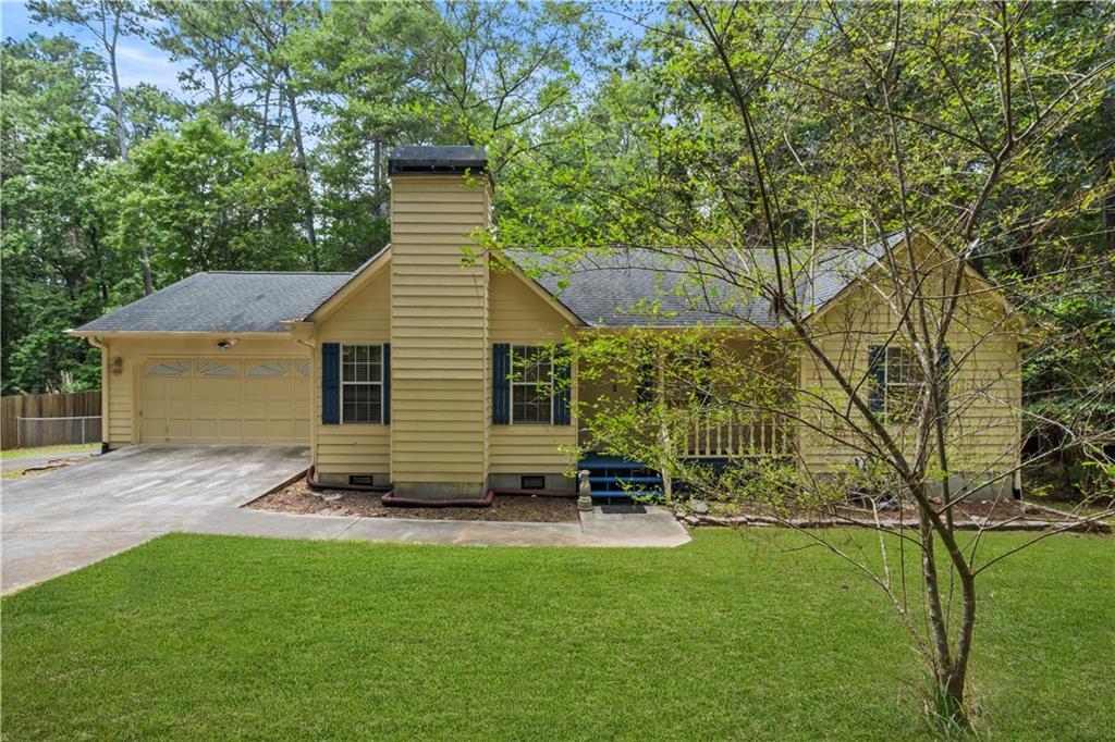 4827 Oakwood Ct., Loganville, GA 30052
