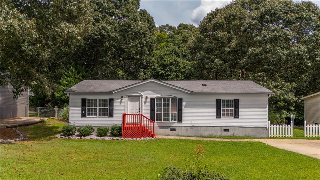 5145 Stoneridge Dr., Flowery Branch, GA 30542