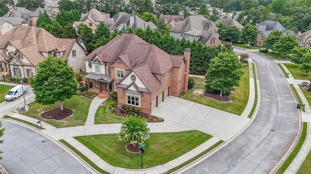 2381 Walkers Glen Ln., Buford, GA 30519