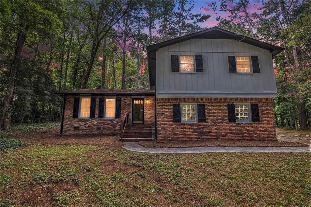 608 Pamela Ct., Lawrenceville, GA 30044