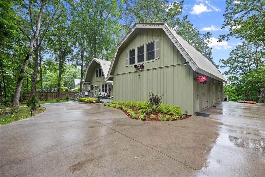 35 Lucerne Pl., Sautee Nacoochee, GA 30571