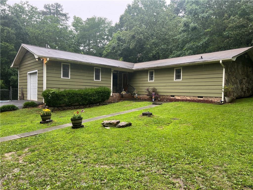 371 Lake Dr., Calhoun, GA 30701