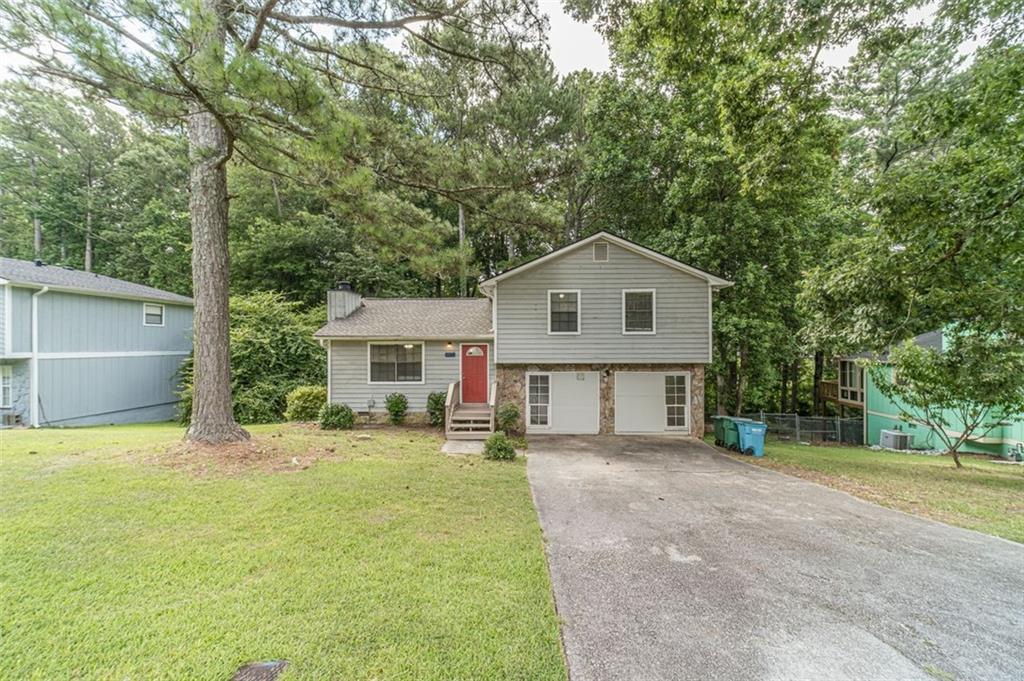 3872 Tree Bark Ln., Snellville, GA 30039